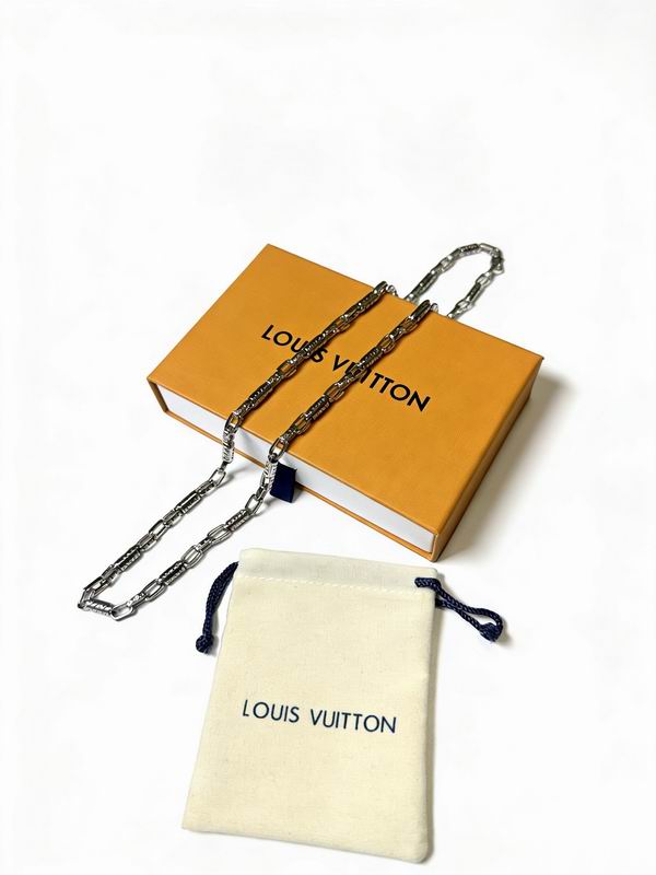 Lv Necklace 02yxs08